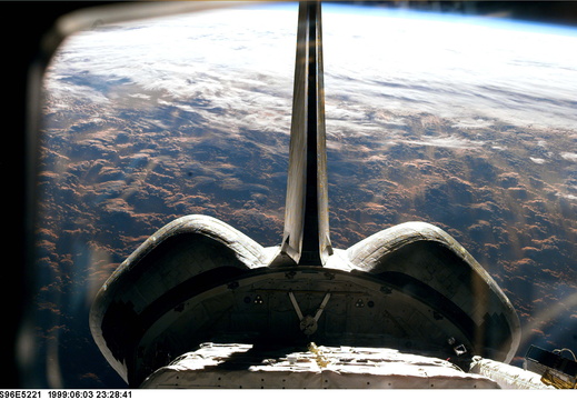 STS096-E-5221