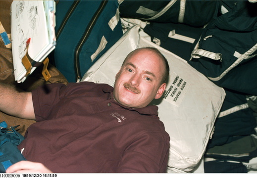 STS103-E-5006
