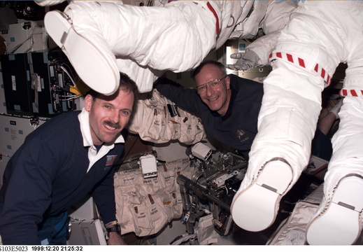 STS103-E-5023