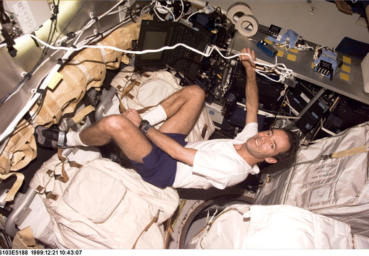 STS103-E-5188