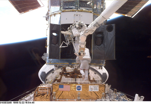 STS103-E-5208