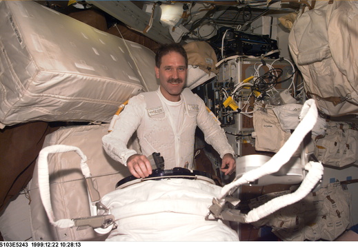 STS103-E-5243