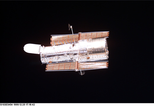 STS103-E-5454