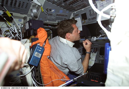 STS100-E-5142