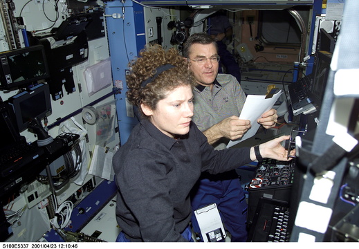 STS100-E-5337