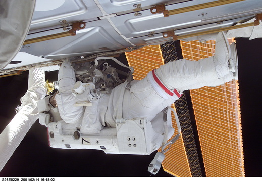 STS98-E-5229