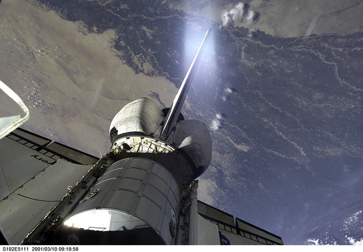 STS102-E-5111