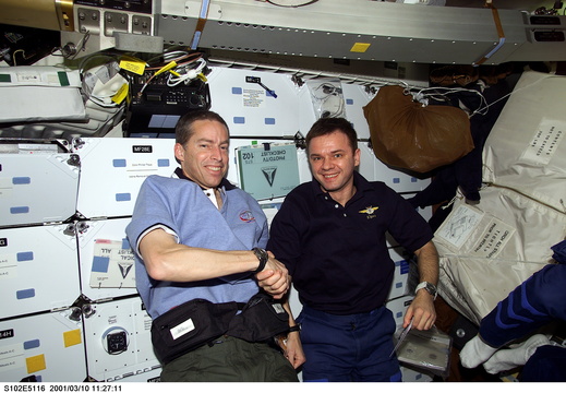 STS102-E-5116