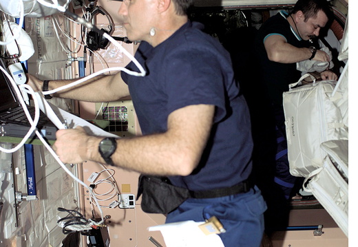 STS108-E-5415