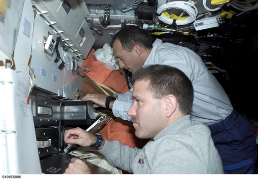 STS109-E-5005