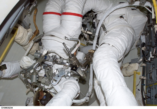 STS109-E-5234