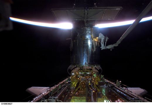 STS109-E-5627