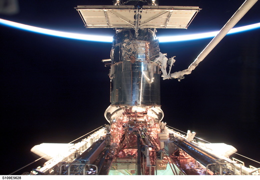 STS109-E-5628