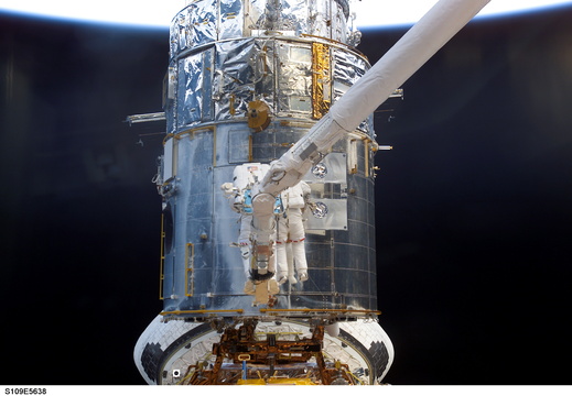 STS109-E-5638