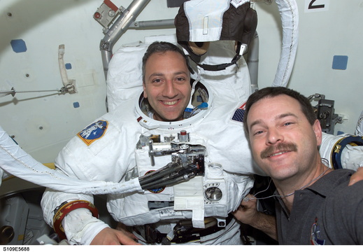 STS109-E-5688