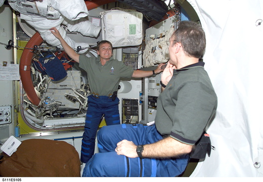 STS111-E-5105