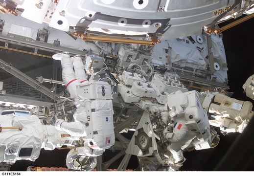 STS111-E-5164