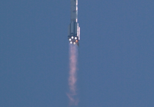 JSC2000-E-18579