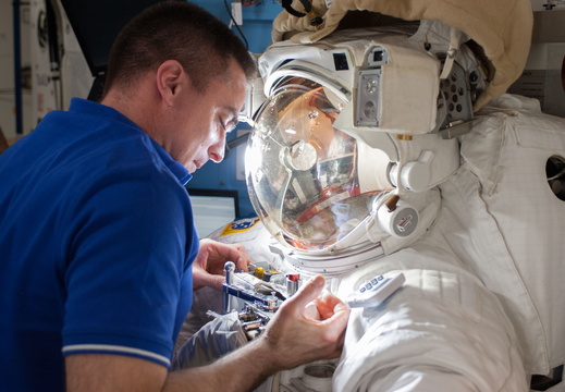NASA astronaut Chris Cassidy - 9664680639 ca3f02c30c o