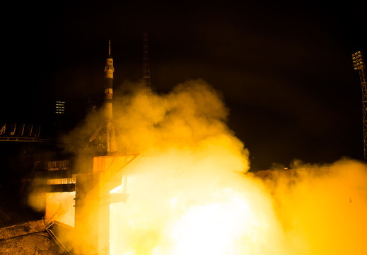 Expedition 40 Launch - 14742034994 f82982e50c o