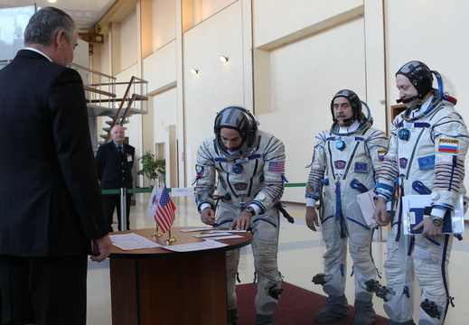 Expedition 35 36 Crew Members - 8531281023 3548b23d15 o