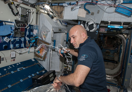 European Space Agency astronaut Luca Parmitano - 9458408865 d3cc644f08 o