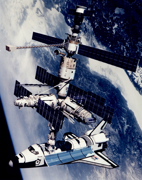 technical-rendition-of-sts-71-docked-to-mir_9458268193_o.jpg
