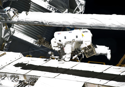 STS134-E-09614