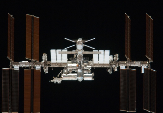 STS134-E-11516