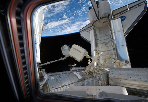 STS134-E-07443