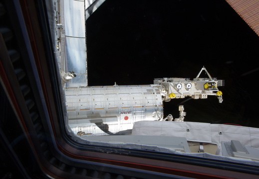 STS134-E-07724