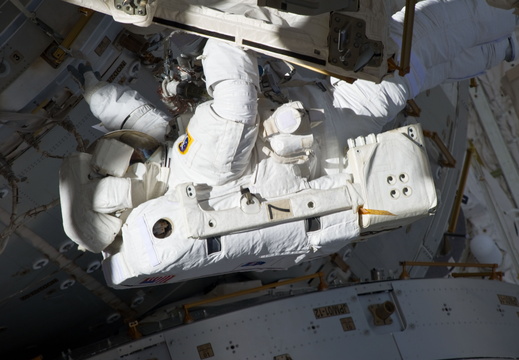 STS134-E-09002