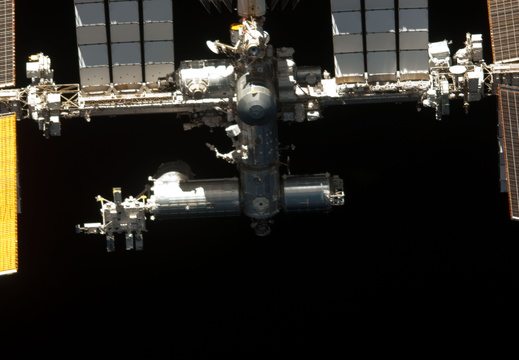 STS134-E-11606