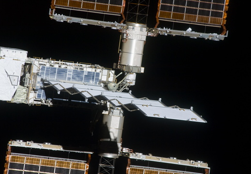 STS134-E-10504
