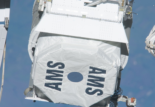 STS134-E-10619