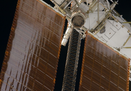 STS134-E-06735