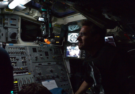 STS134-E-07092