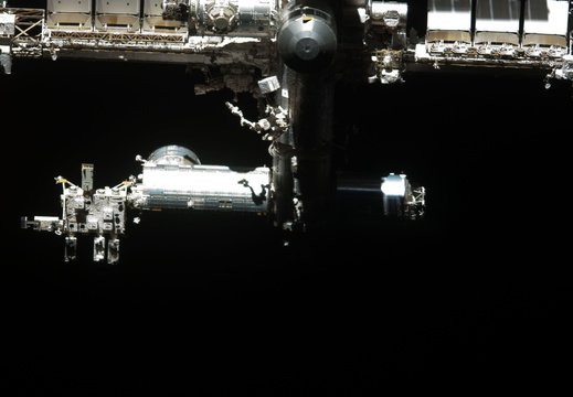 STS134-E-11649