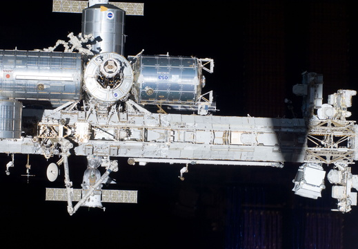 STS134-E-10572