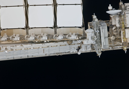 STS134-E-06671