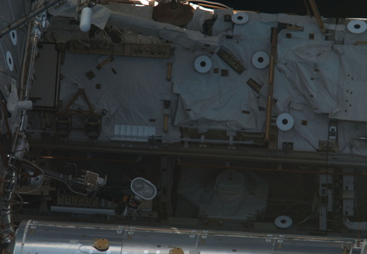 STS134-E-11393