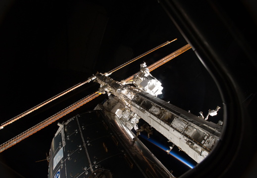 STS134-E-07535