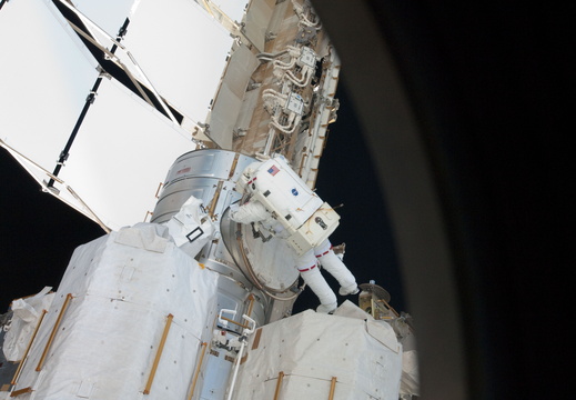 STS134-E-09299