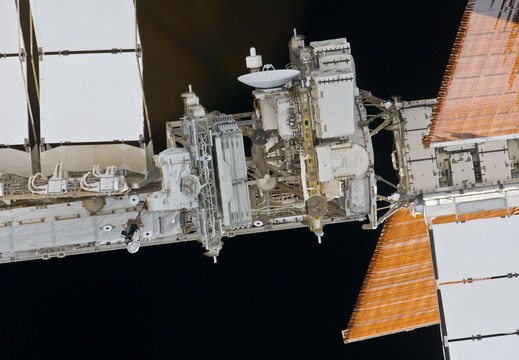 STS134-E-06670