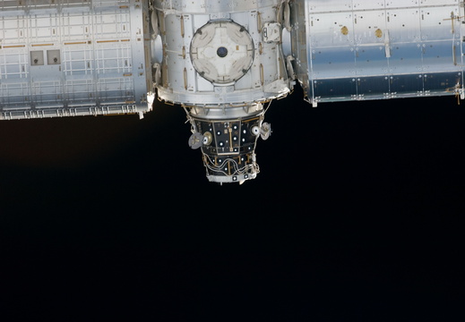 STS134-E-06676