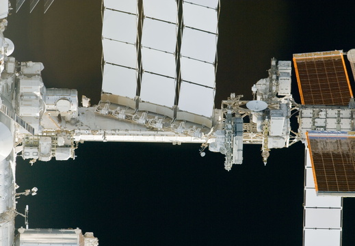 STS134-E-06642