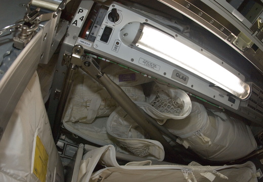STS134-E-09162