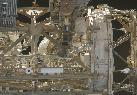 STS134-E-10388