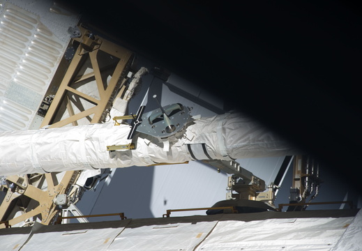 STS134-E-11222