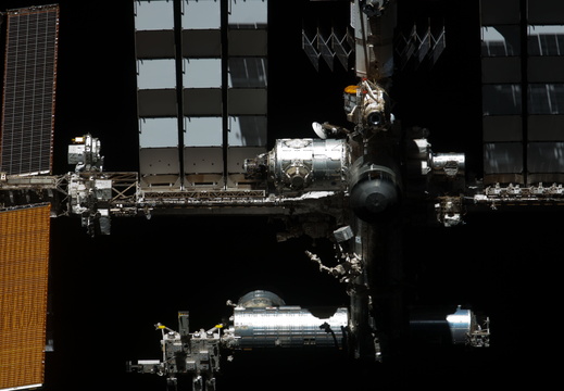 STS134-E-11635